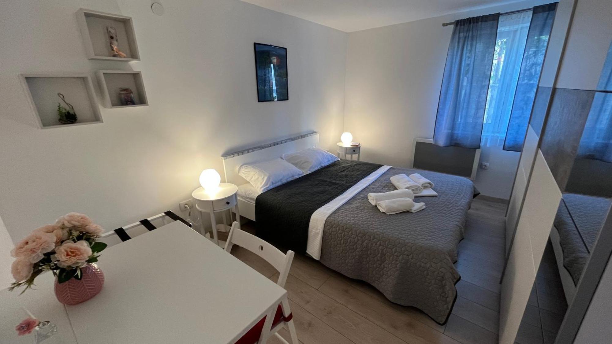 Apartament Lalica *