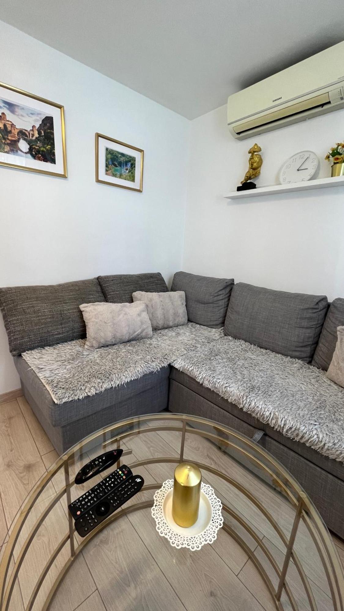 Lalica Apartament *